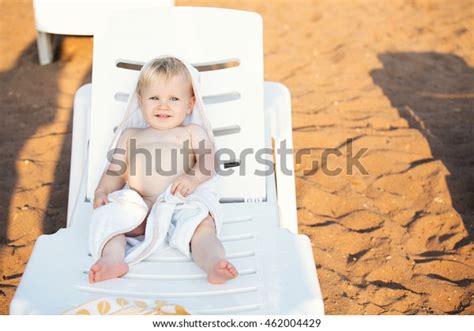 imágenes fotos de stock objetos en D y vectores sobre Naked year old on bed Shutterstock