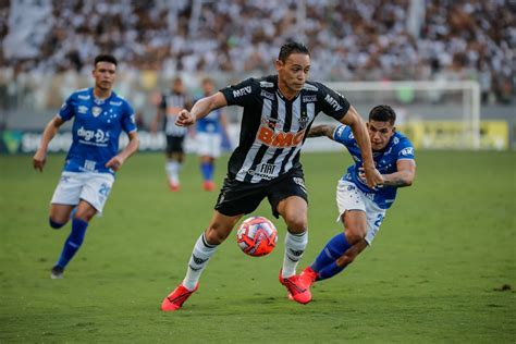 Ricardo Oliveira evita falar do Santos e foca no Atlético MG Terça