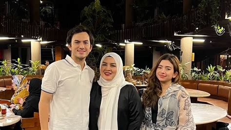 6 Potret Syifa Hadju Ikut Rayakan Ultah Ibu Rizky Nazar Bak Tepis Isu Putus Hot Liputan6