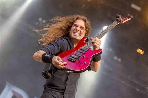 Kiko Loureiro Leaves Megadeth Dave Mustaine Announces His Replacement