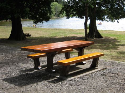 Picnic table for BC Parks sites | Szolyd