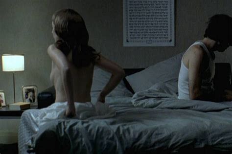 Naked Elsa Zylberstein in La Petite Jérusalem