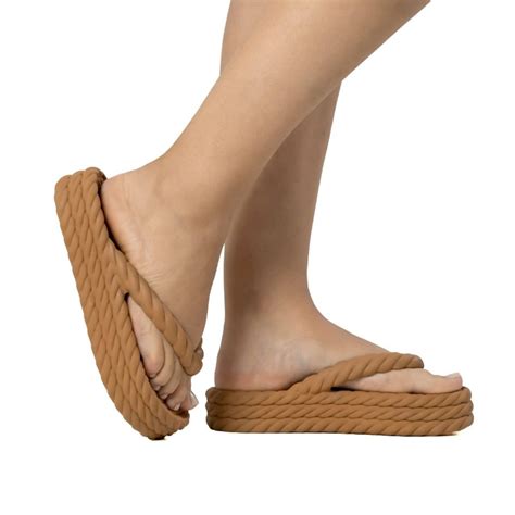 Chinelo Feminino Anna Andrade Plataforma Flat Nuvem Corda Trança Conforto Tendência Nude