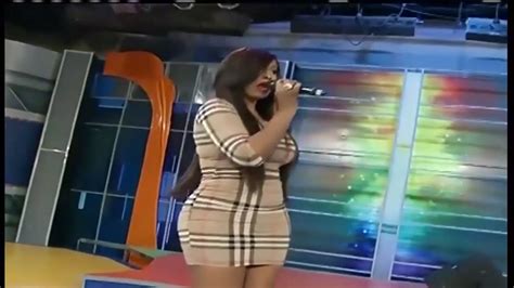 Sexy Latina Dancing Singing Shaking Her Booty YouTube