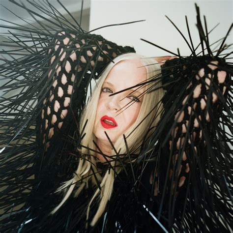 Tabloids provide a complete timeline of the Shirley Henderson husband 17