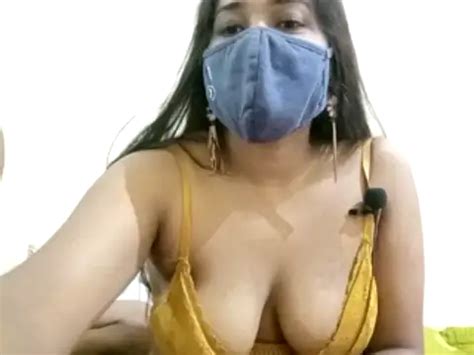 Desiwife Naked Stripping On Cam For Live Sex Video Chat Gyrls