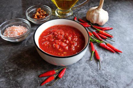 Острая аджика на зиму: 12 быстрых и вкусных рецептов