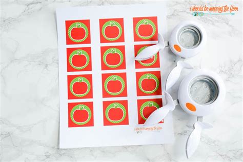 Free Printable Apple Gift Tags | i should be mopping the floor