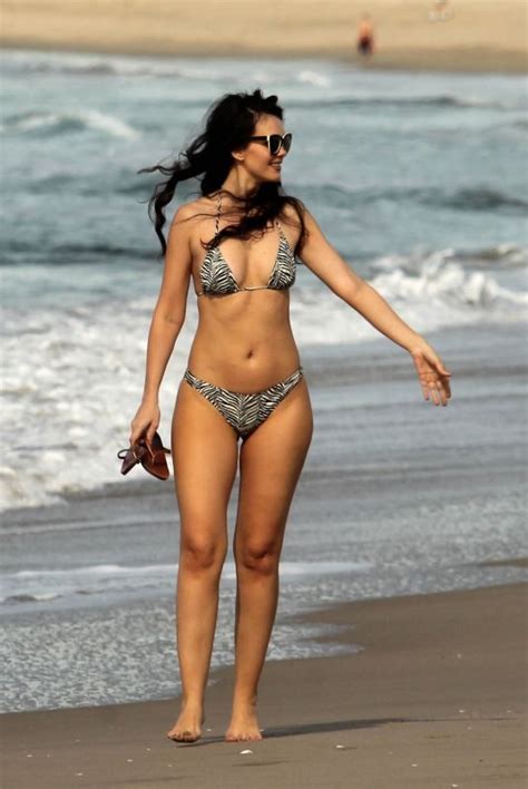 Hot Sexy Anna Mouglalis Bikini Pics