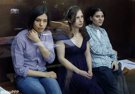 Pussy Riot Revirement Soudain De La Position De Poutine Elle