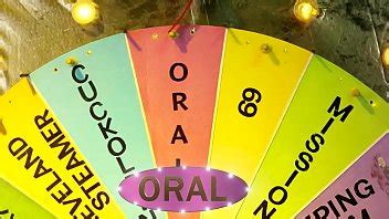 Sex In The House Of Friend Playing Sex Wheel Fun XNXX