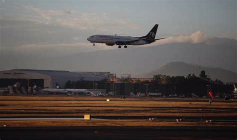 La Jornada Aerom Xico Planea Despedir A Otros Sobrecargos A Fin De Mes