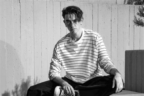 Michele Bravi Canta Un Amore Nero Come L Odio Gay It