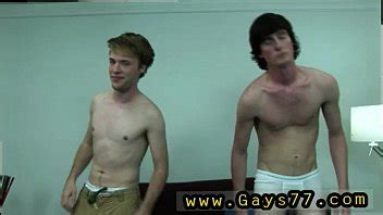 De beaux hommes hétéros porno gay et hétéros suçant une bite d jeune gars maintenant XVIDEOS