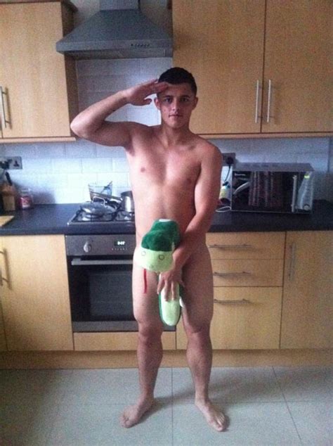 Soldati Come Il Principe Harry Tutti Nudi In Afghanistan Gay It