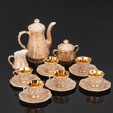 Сервиз кофейный на 6 персон (15 предметов), керамика, люстр, золочение ...
