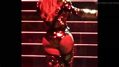XTINA S SEXY ASS