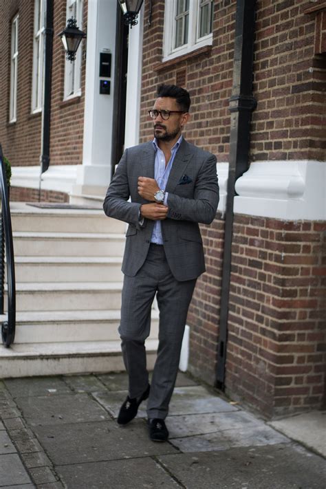 How To Wear A Grey Suit Ways Men S Style Blog