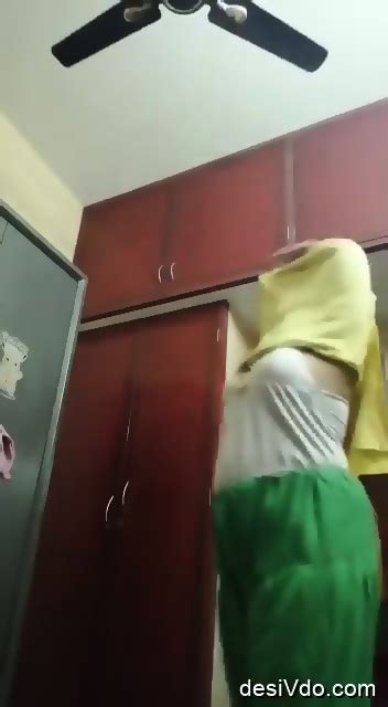 Indian Desi Hot Mom Full Nude Showing