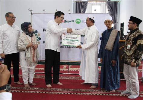 Panin Dubai Syariah Bank Melalui LAZNAS IZI Salurkab Rp 2 Miliar Untuk