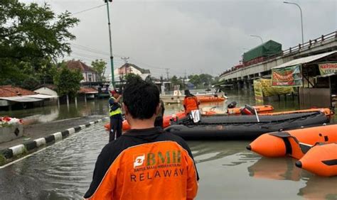 Banjir Besar Terjang Grobogan Dan Demak SAR BMH Terjunkan Relawan