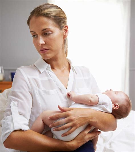 11 Tips For Breastfeeding With Big Breasts And Suitable Positions