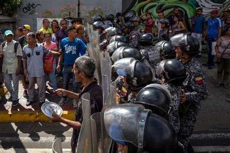 Venezuela Misses Another Debt Payment, Raising Stakes for Bondholders - WSJ