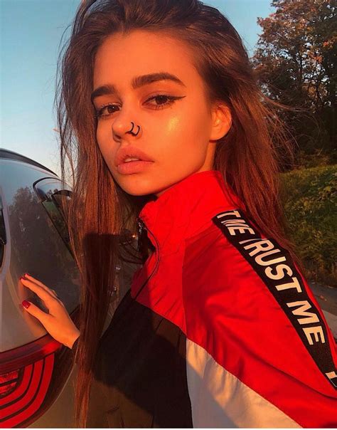 Милашка | Victoria secret wallpaper, Nose ring, Girl