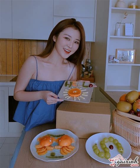 Hot girl FapTV Ribi sachi mặc đồ bơi sexy gợi cảm Có hay