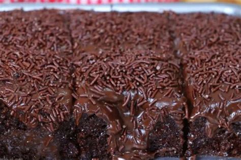 Como Fazer Um Bolo De Chocolate R Pido E F Cil Receitas Em S