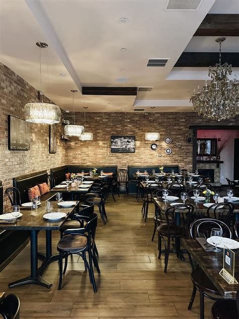 Foodies are flocking to the iconic michael's restaurant brooklyn ny 10