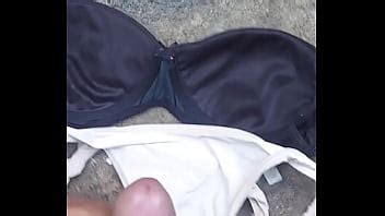 Calcinha e sutiã da cunhada gostosa XVIDEOS