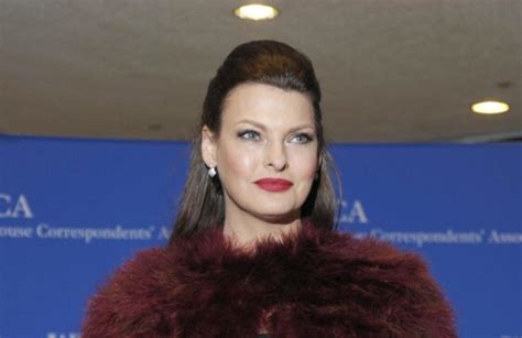 Supermodel Linda Evangelista Reveals Breast Cancer Battle The Weekly