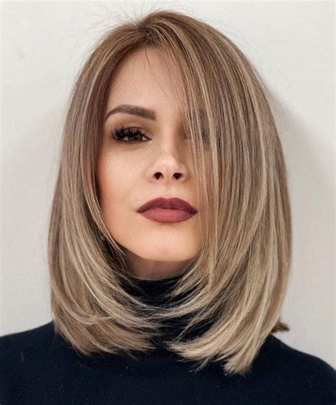 Bikin Tampilanmu Lebih Fresh, Cobain Model Rambut Sebahu Kekinian Ini