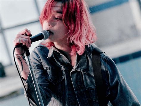 loren shows     ooo eee   single  pop