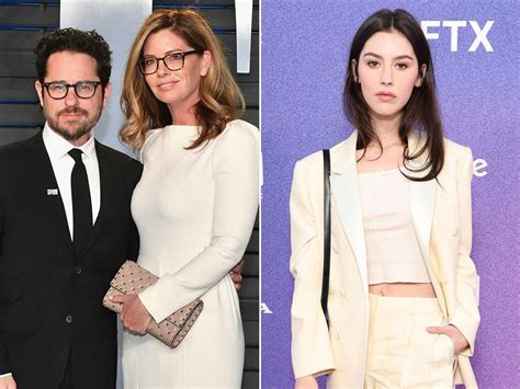 Gracie Abrams Parents: The Creative Family Tree - citiMuzik