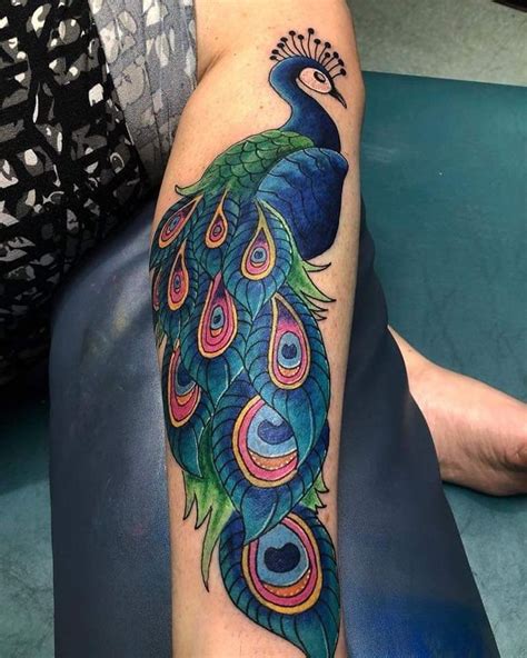 Pretty Peacock Tattoos You Can Try Wild Tattoo Art Lukisan