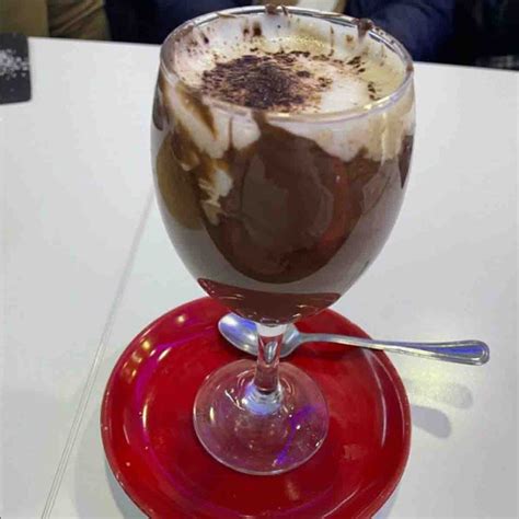 Caffè e locali storici di Torino, dove assaggiare anche il Bicerin ...