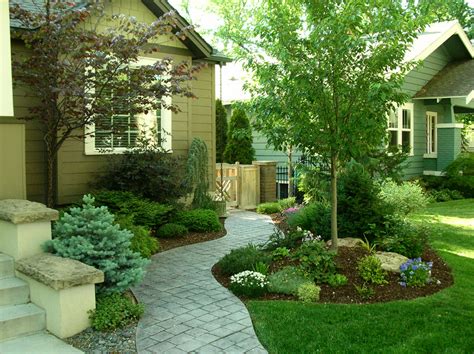 Really Amazing Landscape Ideas To Beautify Your Front Yard