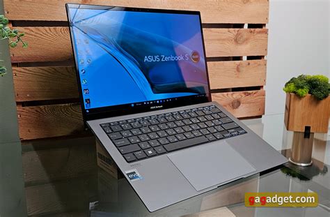 ASUS Zenbook S 13 OLED (UX5304V) review: the thinnest 13-inch laptop ...