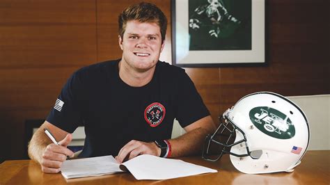 Sam Darnold Contract