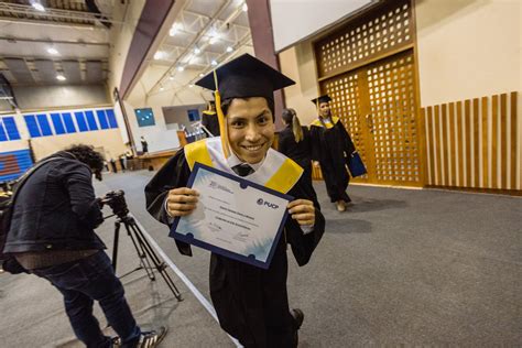 Graduación De La Facultad De Ciencias Y Artes De La Comunicación