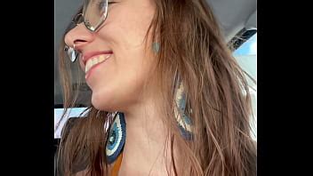 Mamei ele até tomar leitinho durante uma longa viagem l No Carro XVIDEOS