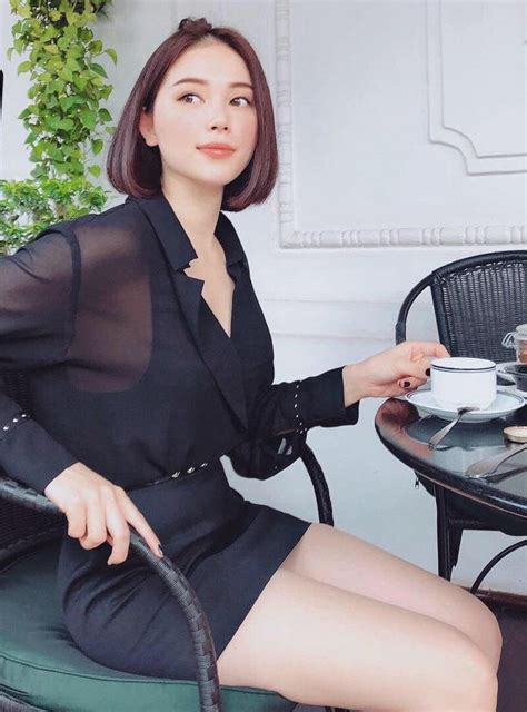 Bạn gái hot girl tin đồn của thiếu gia Phillip Nguyễn là ai Đời sống Sao ZNEWS VN