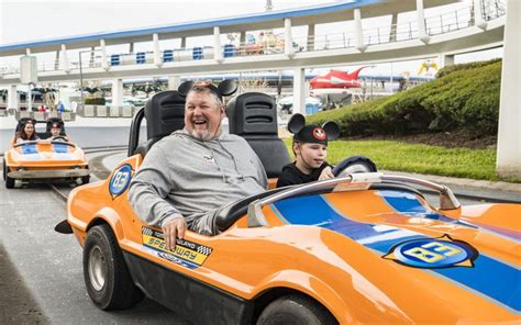Larry The Cable Guy Net Worth Updated 2024 Insights