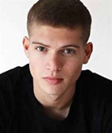 Josha Stradowski Filmes Biografia E Listas Na Mubi