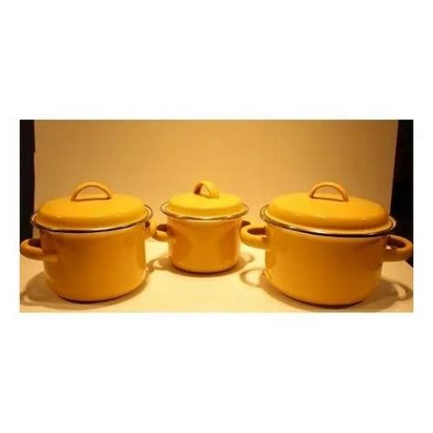 Yellow Plastic Hot Casserole Set For Home Capacity 1000 Ml 500 Ml 250 Ml At 900 Set In