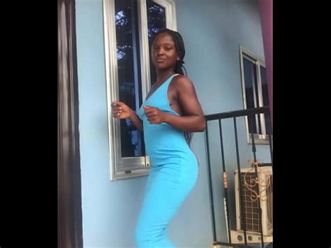 Crazybitch Twerking On The Balcony XVIDEOS