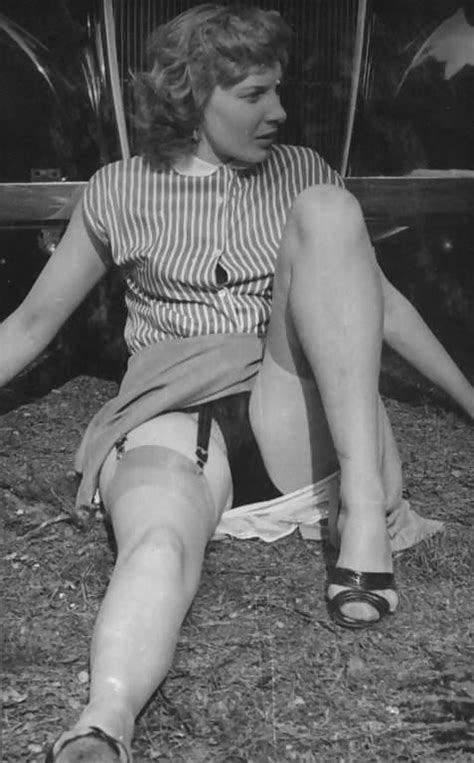 Photos Voyeur Monkey Vintage Porn