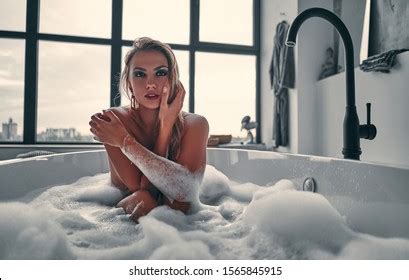 Sexy Naked Woman Posing White Bath Stock Photo 1565845915 Shutterstock